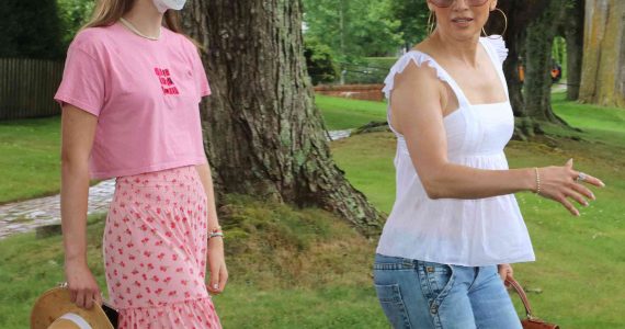 Jennifer Lopez and Violet Affleck